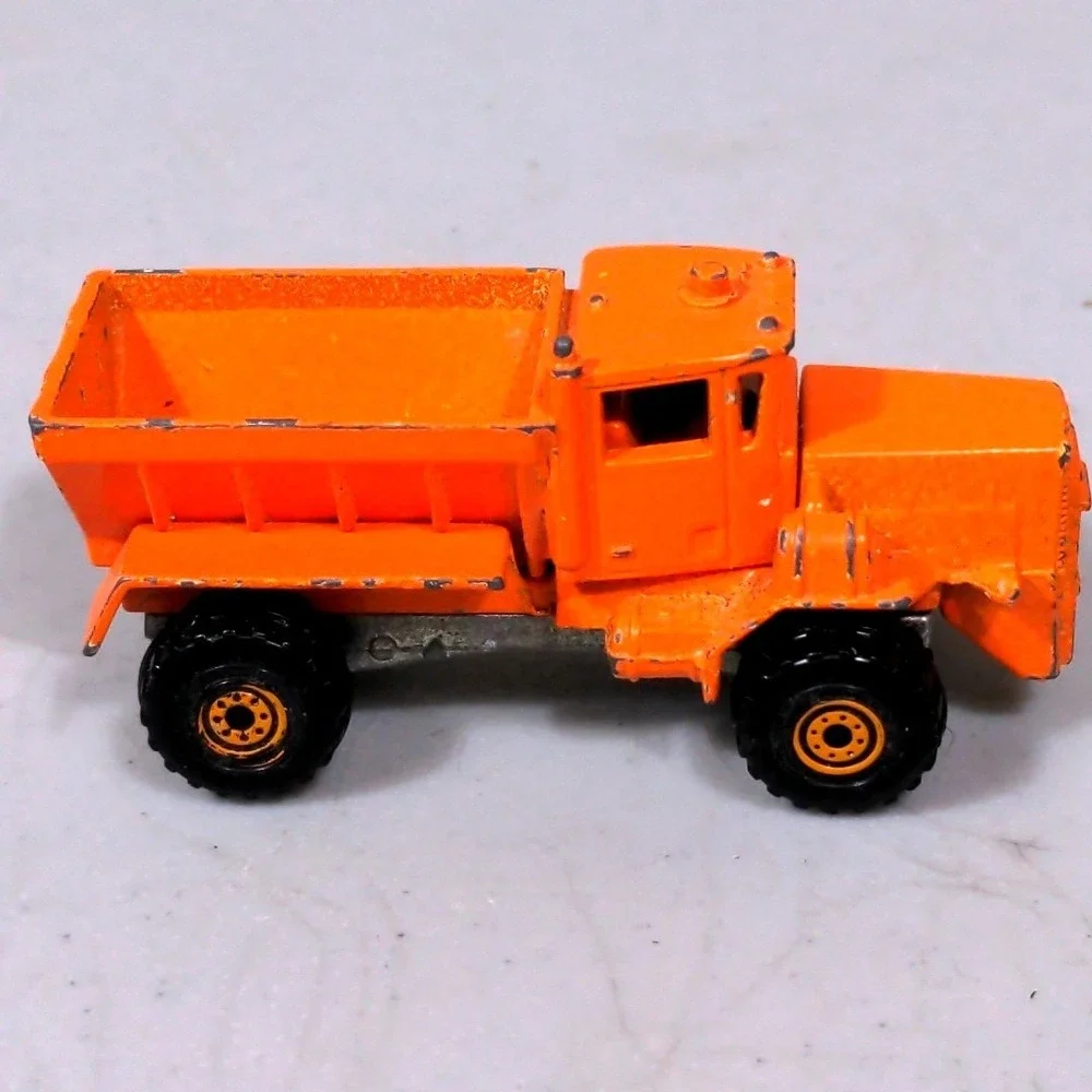 Vtg Hot Wheels Dump Truck‎ Orange 1983 Mattel Diecast Construction Toy Vehicle